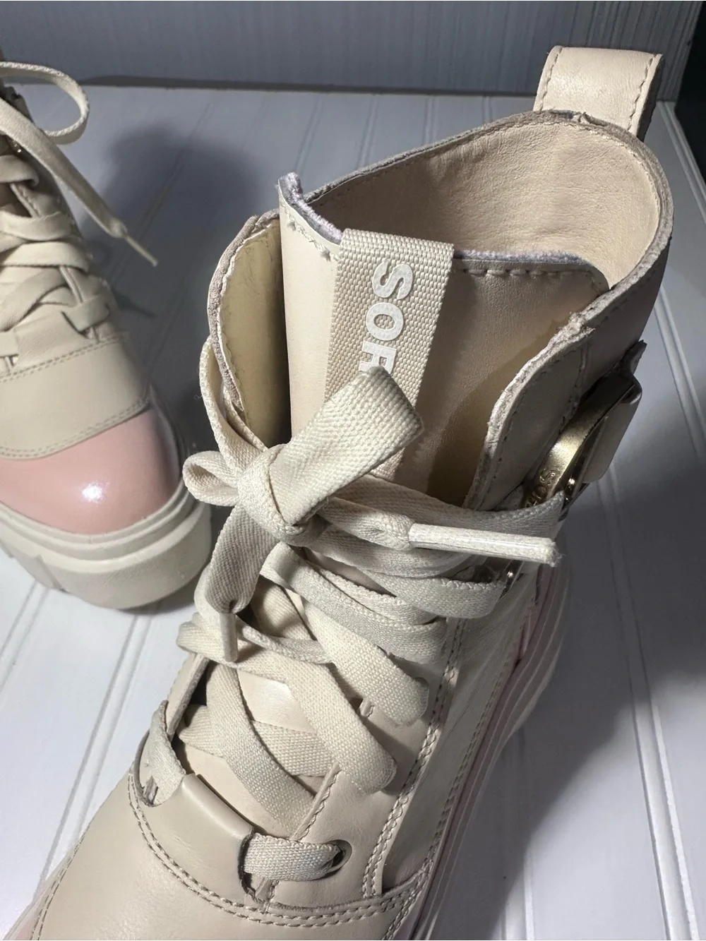 Sorel Caribou X waterproof pink boots women’s 6.5